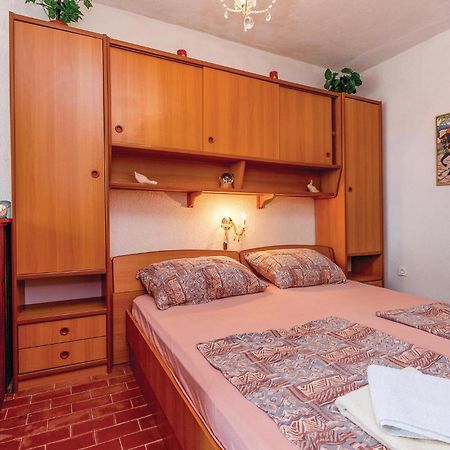 Stunning Apartment In Crikvenica With Kitchen Extérieur photo